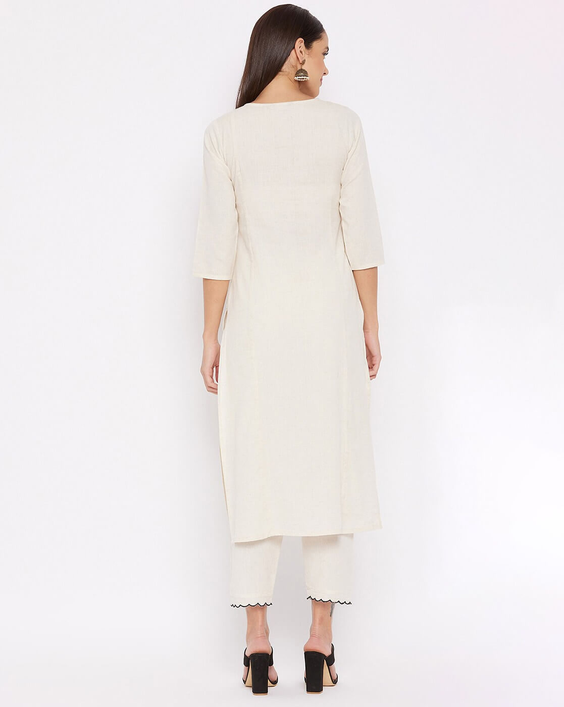 Off-White & Black Geometric Thread Embroidered Kurta Set with Scalloped Pants