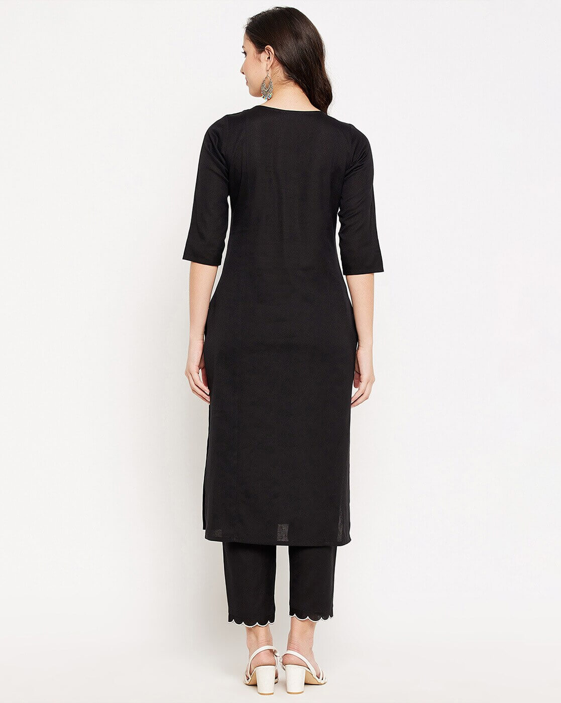 Black & Off-White Geometric Thread Embroidered Kurta Set with Scalloped Pants