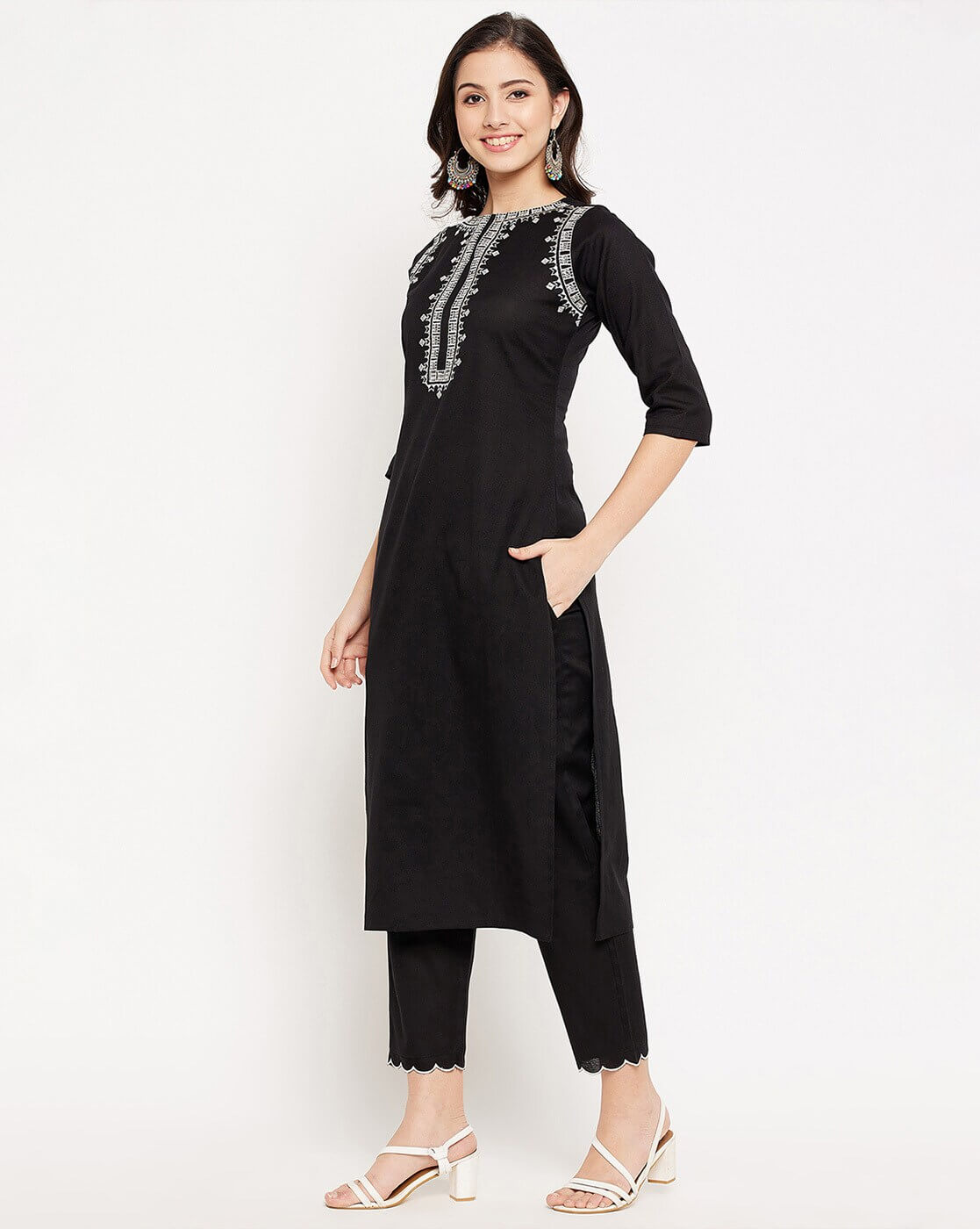 Black & Off-White Geometric Thread Embroidered Kurta Set with Scalloped Pants